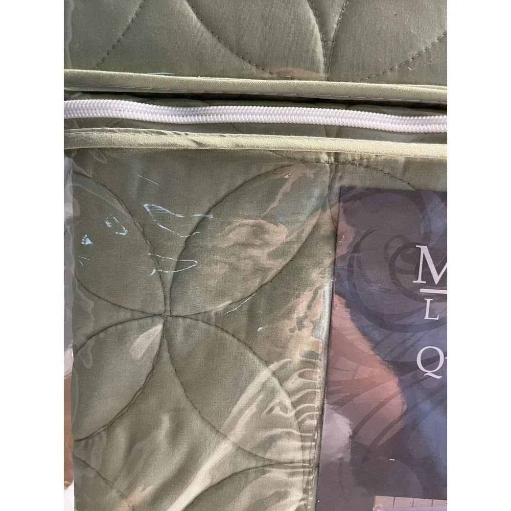 NWT - Madison Luxury Home 3-pc Reversible Queen Size Quilt Set Sage Green